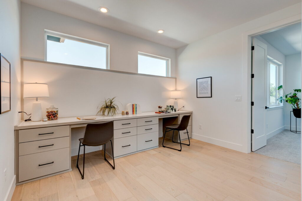 24-web-or-mls-SW Curry Ridge-21