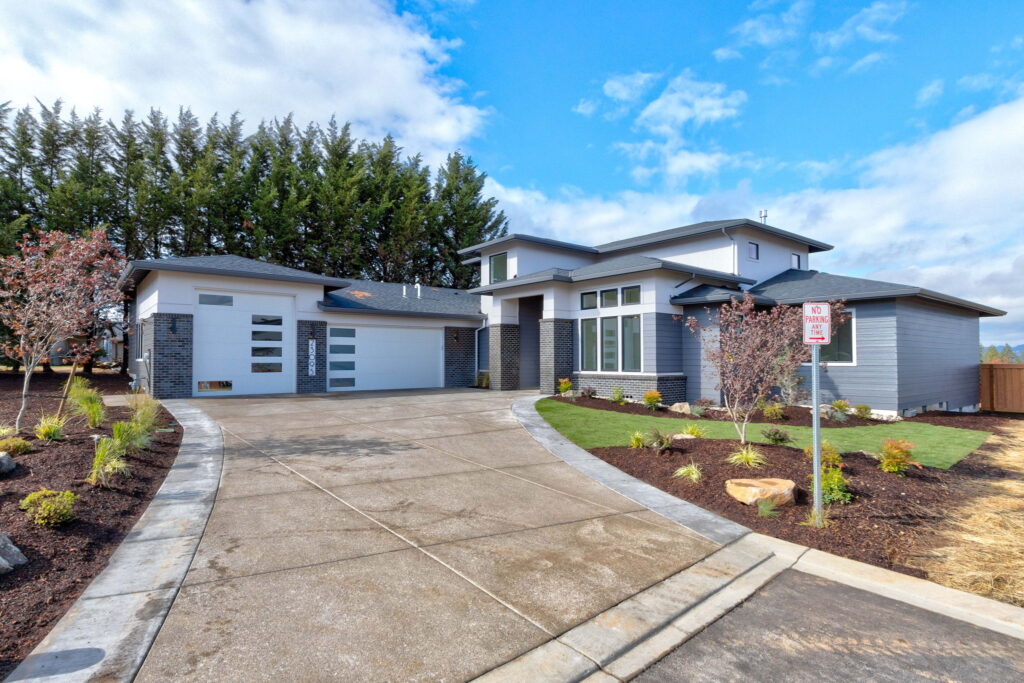 5-web-or-mls-Exterior-2